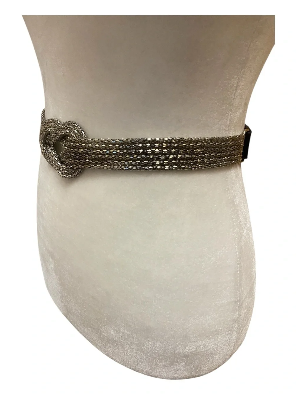 Womens Unmarked Silver Knitted Metallic Fashion Statement Belt Size S/M Evening